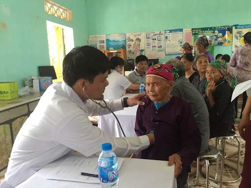 Người nghèo khám chữa bệnh bảo hiểm y tế