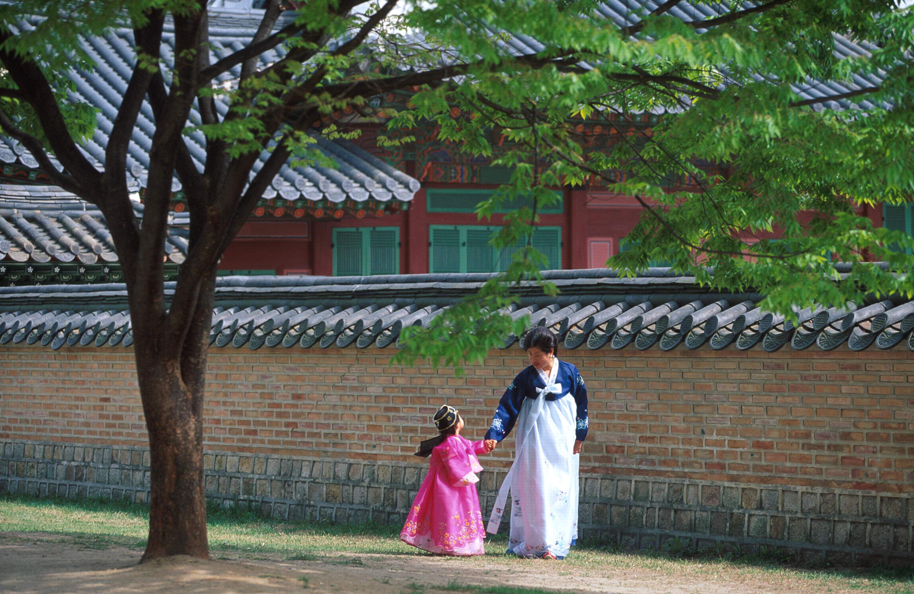 Chọn mua sản phẩm bảo hiểm quốc tế để được bảo hiểm phạm vi toàn cầu, trong đó có Hàn Quốc.