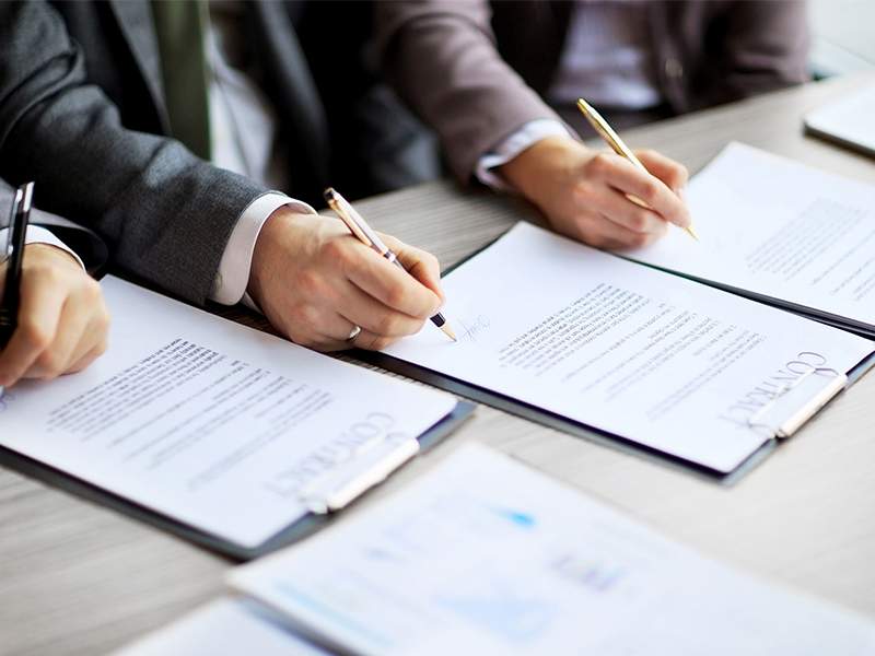 Người vay cần đáp ứng đúng quy định về vay vốn của ngân hàng