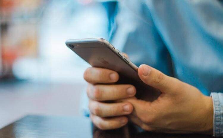 Gọi điện đến số tổng đài MIC để được hỗ trợ