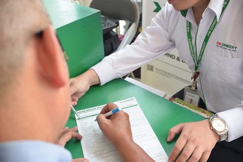 Điều kiện và thủ tục vay tiền mặt trả góp hàng tháng FE Credit
