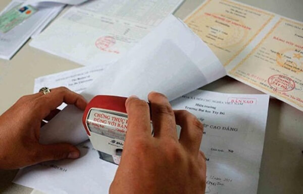 bản sao chứng thực và bản sao từ sổ gốc