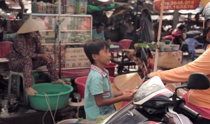 bảo vệ chăm sóc trẻ em