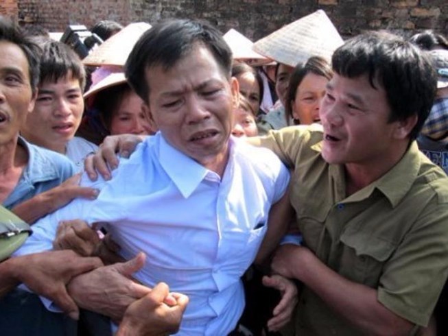 bồi thường oan sai được thực hiện như thế nào