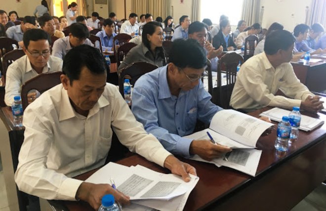 Cán bộ, công chức tố cáo không bị kỷ luật