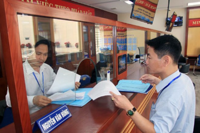 Cán bộ phải xin lỗi khi chậm giải quyết hồ sơ hành chính