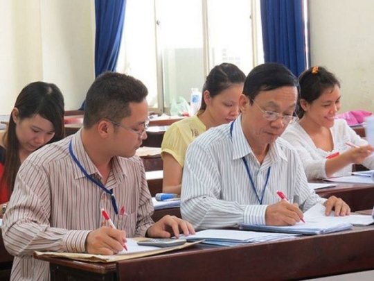 Chấm lại bài thi tự luận