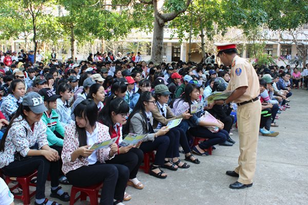 chấp hành an toàn giao thông