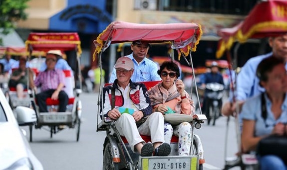 Thủ tướng: Chưa mở cửa cho khách du lịch quốc tế