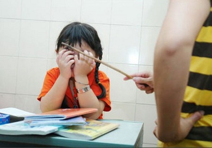 Đề xuất: Chửi mắng học sinh, giáo viên bị phạt 5 - 7 tháng lương