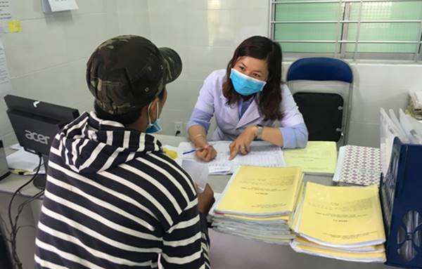chuyển tuyến cho người nhiễm HIV