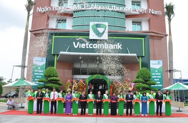 Cổ phiếu VCB, cổ phiếu nóng ngành ngân hàng