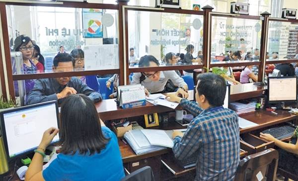 công chức đang bị xem xét kỷ luật