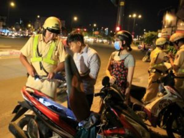 CSGT có được kiểm tra cốp xe