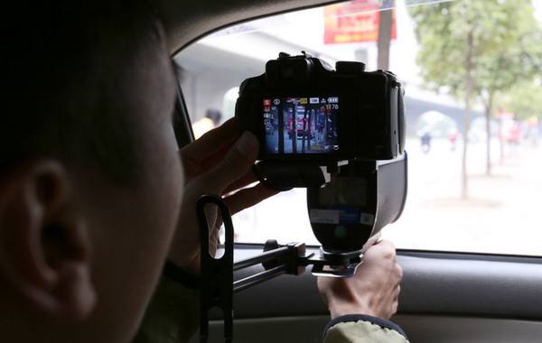 csgt mặc thường phục có được bắn tốc độ