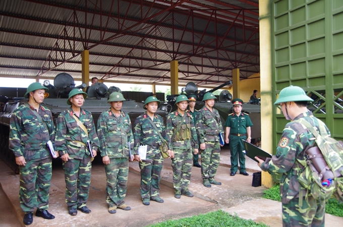 Viên chức thuộc đối tượng tuyển chọn đào tạo sĩ quan dự bị