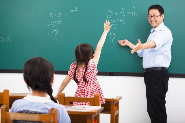 Điều kiện xét đặc cách giáo viên hợp đồng vào biên chế viên chức