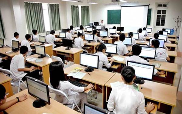 dừng cấp chứng chỉ ngoại ngữ, tin học