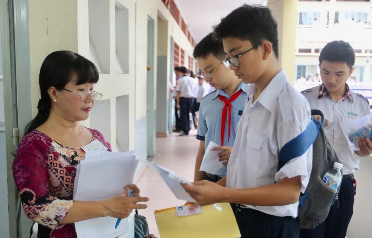 Giảm nội dung thi tuyển sinh lớp 10 ở Hà Nội năm học 2020 - 2021