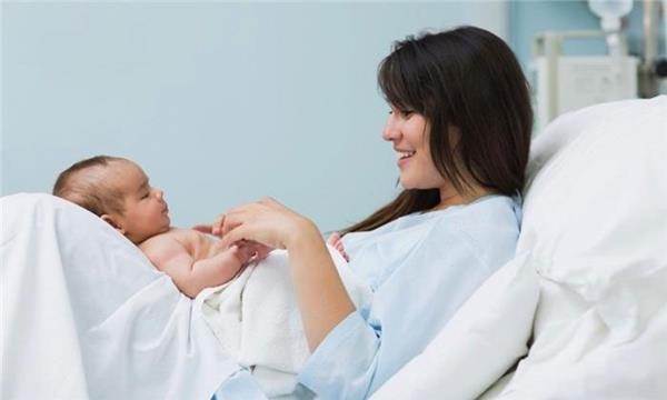 Giáo viên sinh con trùng với ngày Tết có được nghỉ bù?
