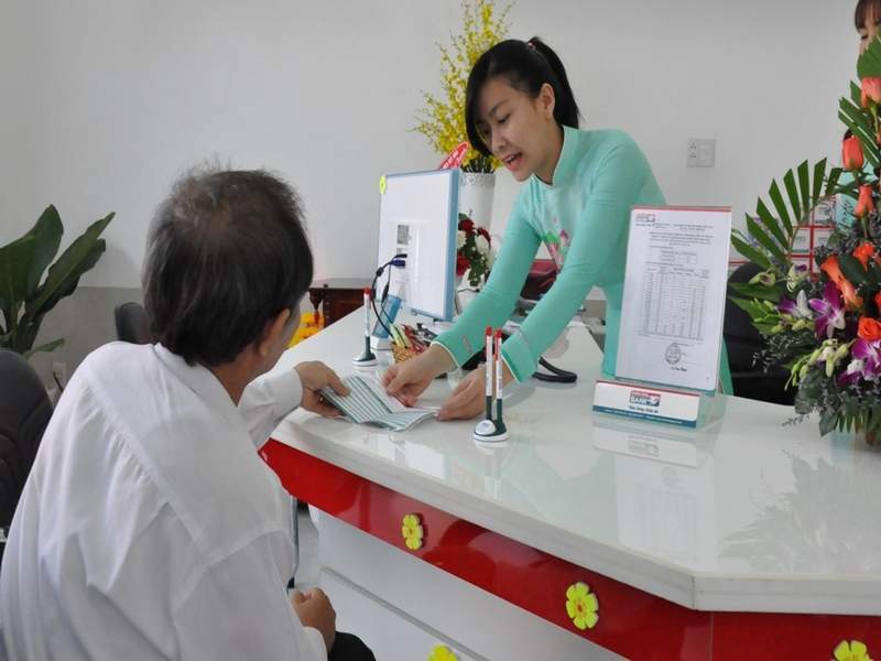 Phần lớn ngân hàng đều tính lãi suất khi gửi tiết kiệm 1 tuần