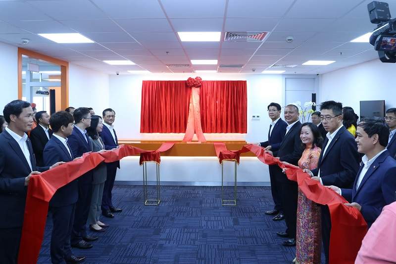 Hanwha Life Việt Nam khai trương Trung tâm phục vụ khách hàng