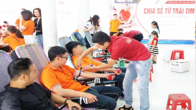 hien mau tinh nguyen duoc nhan qua