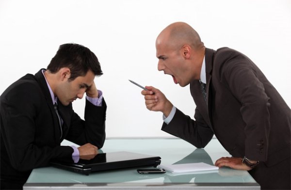 Họp xử lý kỷ luật sa thải