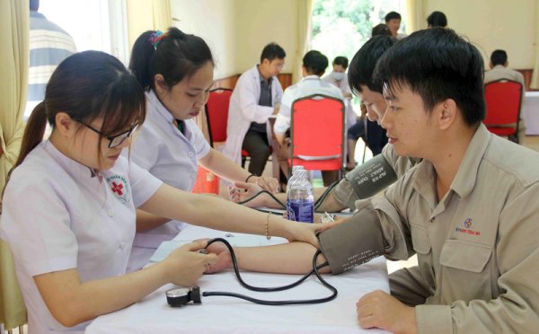 Kiểm tra việc khám sức khỏe