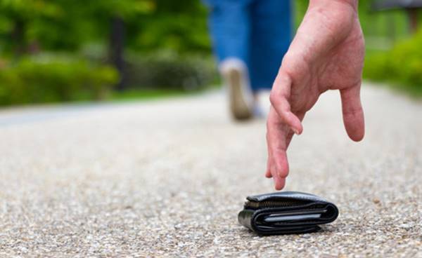 khi nào được sở hữu tài sản nhặt được