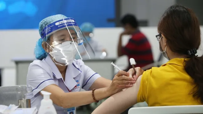 Khoảng cách giữa hai liều vắc xin Covid-19 lên đến 12 tuần Khoảng cách giữa hai liều vắc xin Covid-19 lên đến 12 tuần