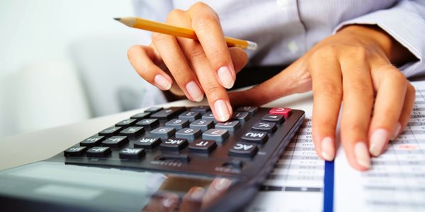 thực hiện theo hướng dẫn của cơ quan quản lý thuế