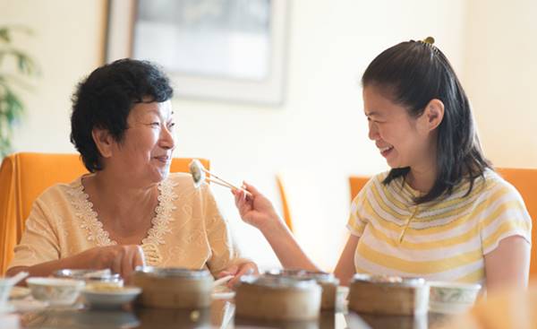 chăm sóc cha mẹ mới được hưởng thừa kế