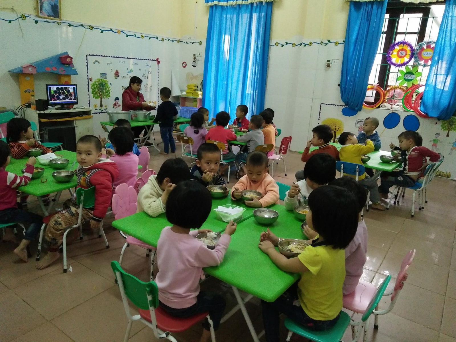 TP. HCM tạm thời không cho trẻ mầm non ăn sáng tại trường