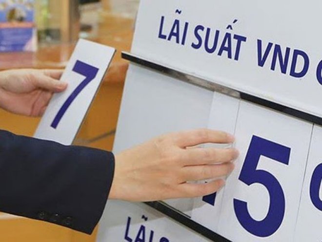 Từ 13/5/2020, lãi suất ngân hàng tiếp tục giảm