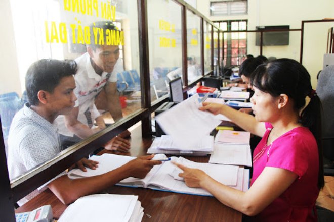 luân chuyển công chức là người tố cáo