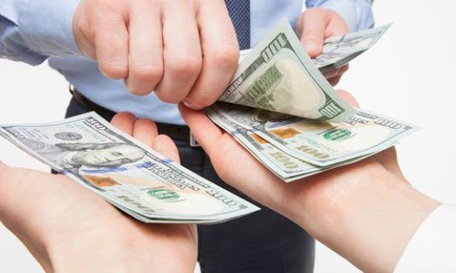 Doanh nghiệp phải trả đủ lương cho người lao động