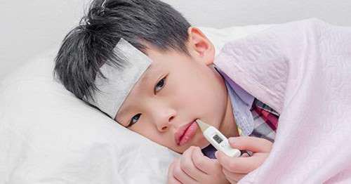 Mọi trường hợp sốt đều phải nghỉ học, nghỉ làm