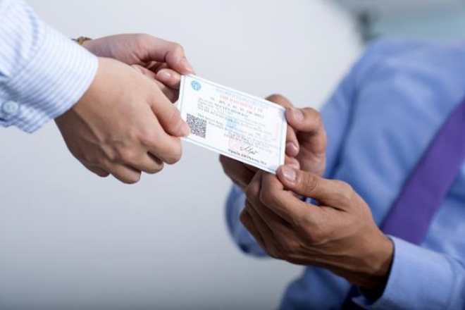 Cho người khác mượn thẻ BHYT 