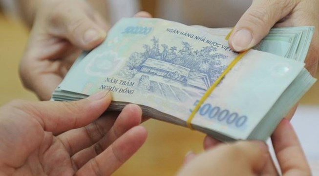 Các trường hợp công chức được nâng lương trước hạn