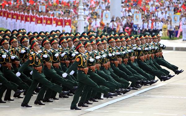 nâng lương và phụ cấp trong quân đội