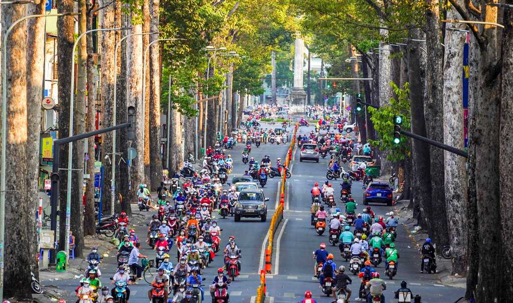 Thủ tướng: Tiếp tục nới lỏng các hoạt động xã hội
