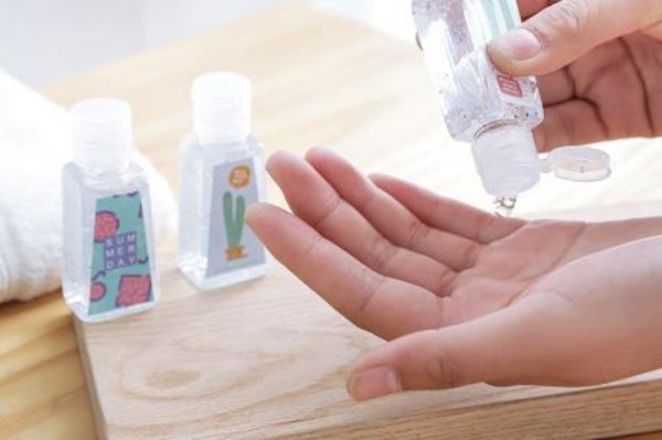 Thu hồi 48 phiếu tiếp nhận công bố nước rửa tay khô 