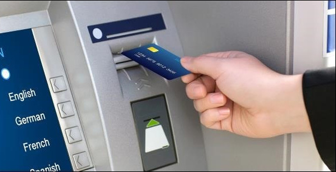 Ngân hàng đua nhau tăng phí rút tiền ATM nội mạng