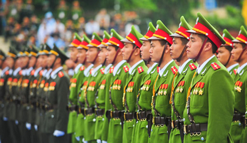 Trưởng công an xã có bậc hàm cao nhất là Trung tá