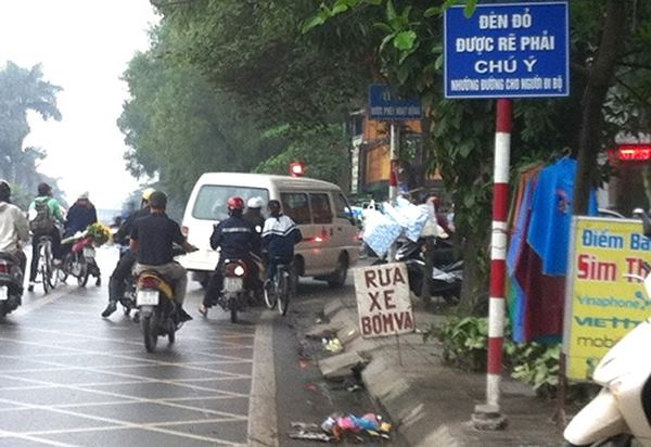 rẽ phải khi đèn đỏ