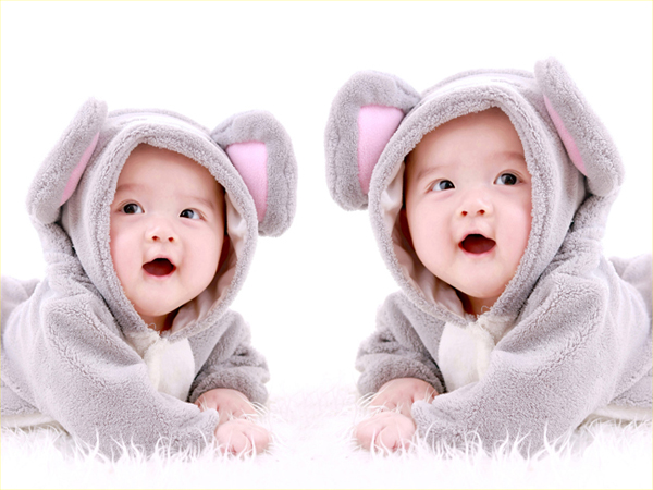 Chế độ thai sản của lao động nữ sinh đôi có gì đặc biệt?