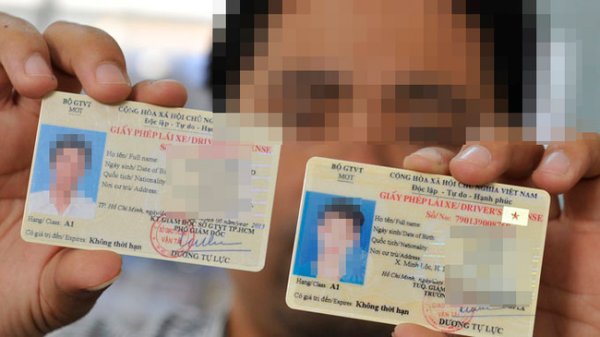 sử dụng giấy phép lái xe giả