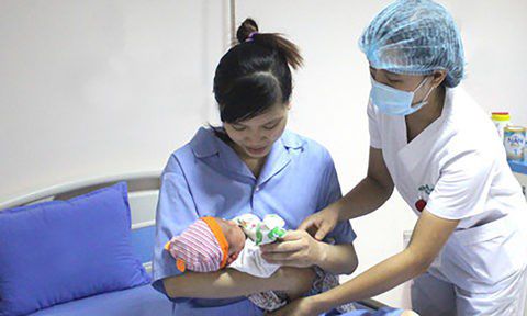 Quyền lợi bảo hiểm y tế khi sinh con