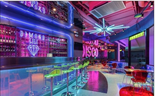 Tạm thời đóng cửa quán karaoke, mát-xa 